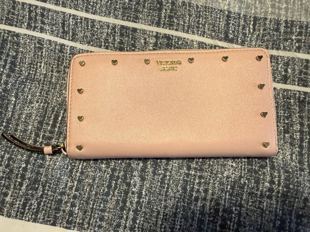 Victoria’s Secret Pink Full Size Zip Around Wallet With Gold Metal Hearts Rare